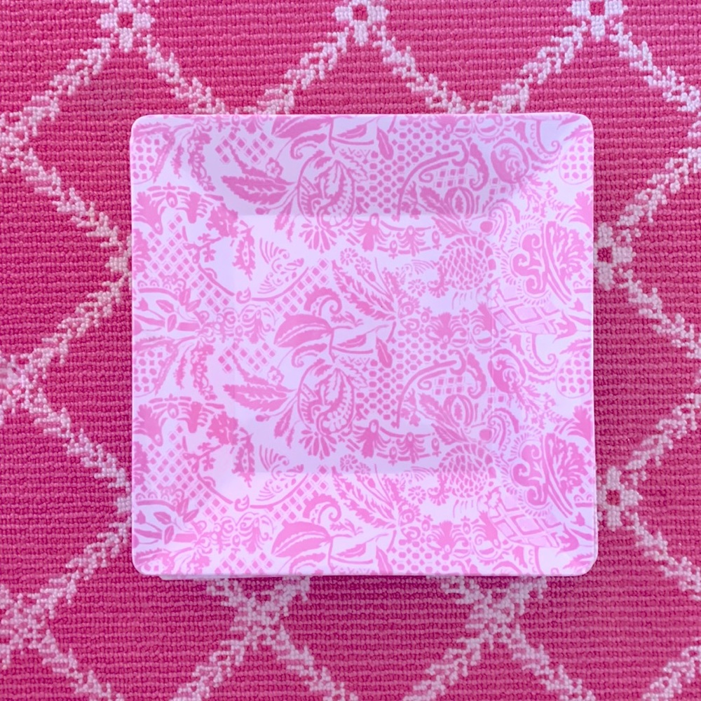 Plastic Dishes